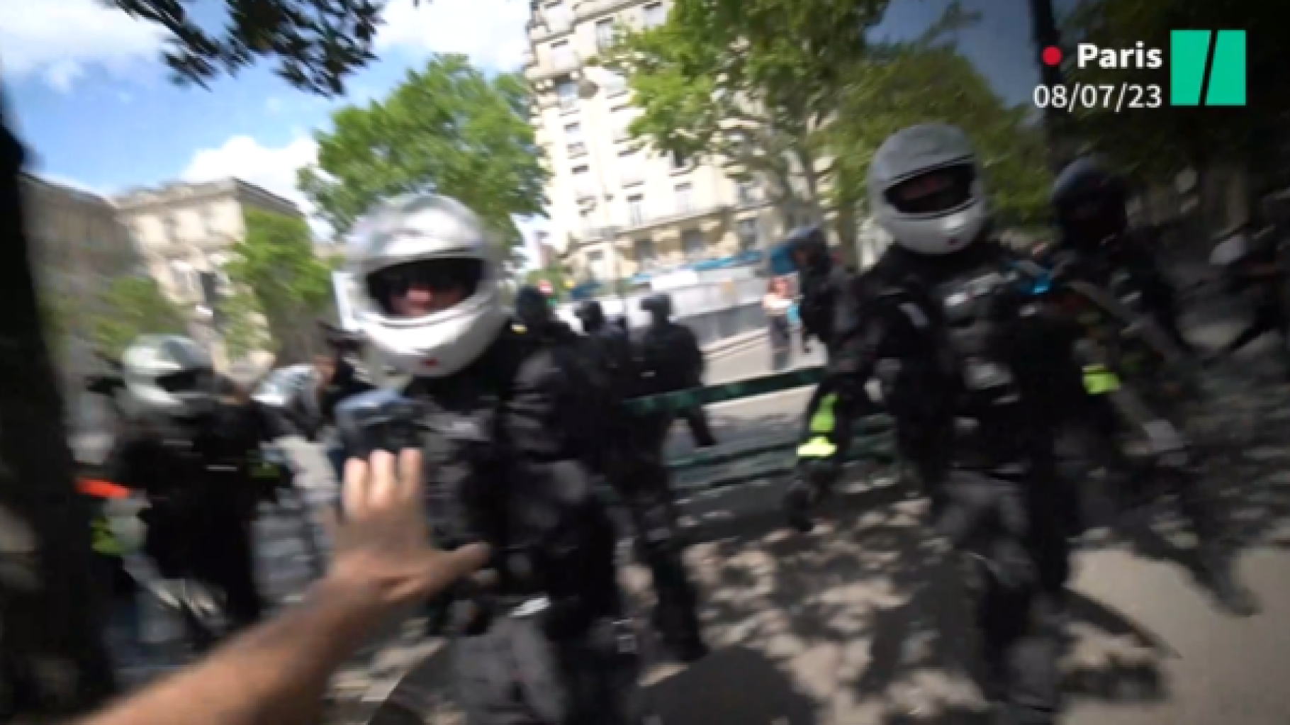 « Le HuffPost » condamne les violences subies par les journalistes en marge de la marche à Paris