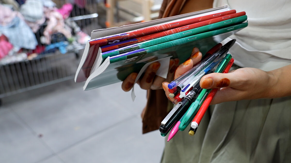 VIDÉO. « Un stylo, c’est un stylo » : pour une rentrée sans se ruiner, ils optent pour la seconde main