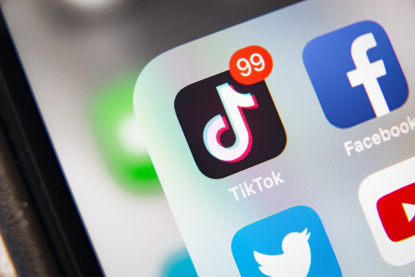 TikTok annonce la suppression de millions de vidéos nuisibles en Europe