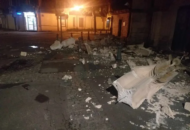 Importants dégâts sur l'église Saint-Martin, à Argentan (Orne), frappée par la tempête Ciarán dans la nuit du 1er au 2 novembre 2023.