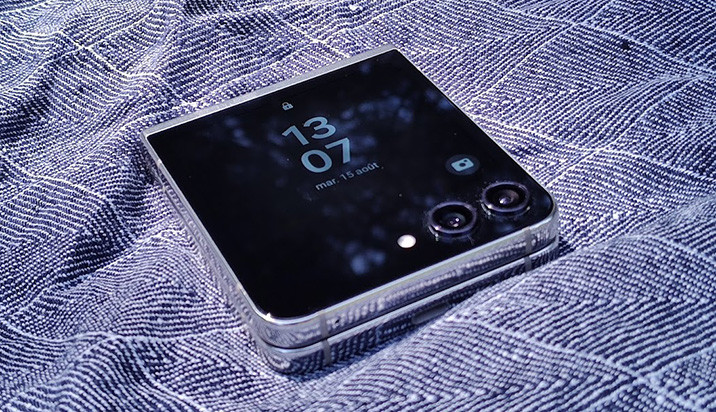 Zflip5 sur une serviette