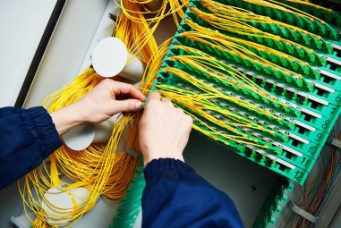 Fibre optique : une importante usine de fabrication de câbles va fermer en France