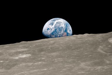 The Story Behind Apollo 8’s Famous Earthrise Photo [Video]