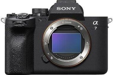 Top Picks: Sony α7 IV Camera Review & Comparison