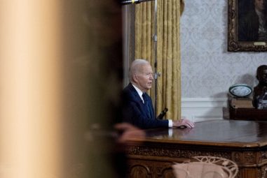 Volodymyr Zelensky salue le « discours puissant » de Joe Biden sur l’aide américaine à Kiev