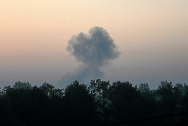 au moins 4 morts dans une attaque au missile à Lviv